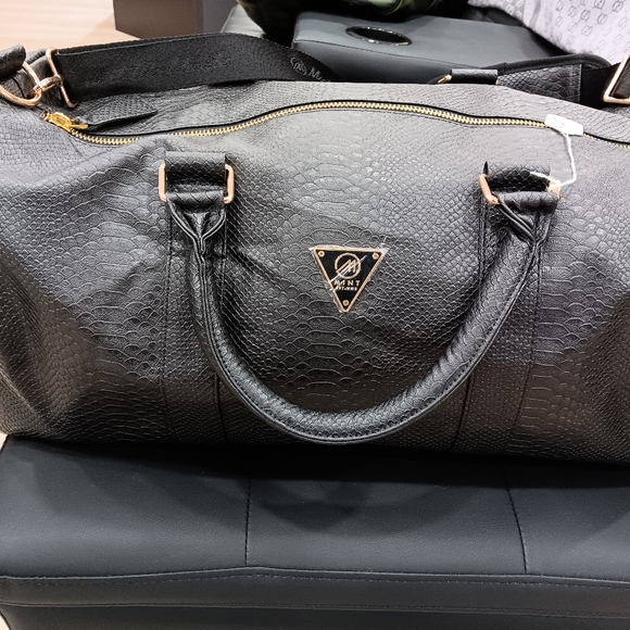 Duffle bag - Picture 2 of 2